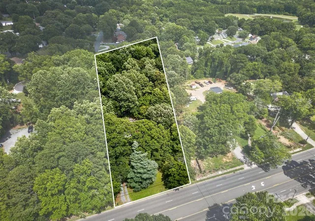 Photo 4 of Single family home for sale at 1822 W Sugar Crk Rd, Charlotte, NC 28262 | MLS# 4398353 | Listing updated on 2026-08-08