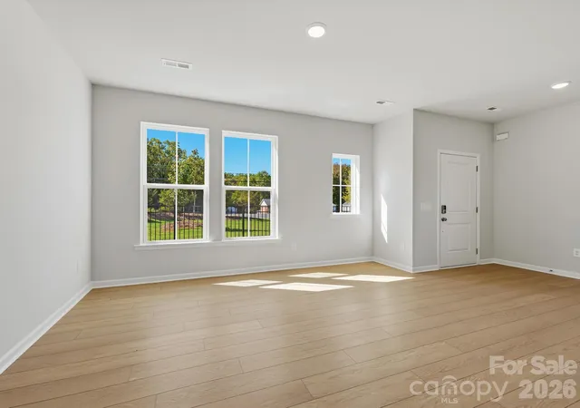 Photo 4 of Townhouse for sale at 6067 White Aster Ln, Charlotte, NC 28216 | MLS# 4398357 | Listing updated on 2026-10-26