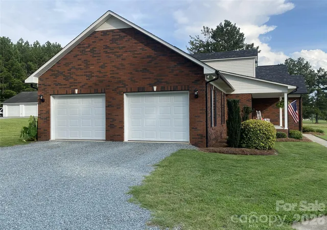 Photo 4 of Single family home for sale at 6901 Potter Rd S #2, Waxhaw, NC 28173 | MLS# 4398373 | Listing updated on 2026-08-17