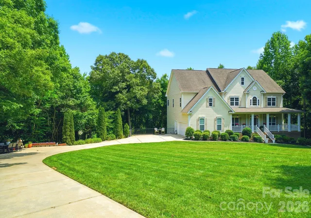 Photo 2 of Single family home for sale at 309 Walking Horse Trl, Davidson, NC 28036 | MLS# 4398377 | Listing updated on 2026-10-17