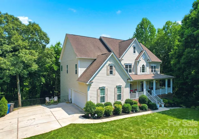 Photo 3 of Single family home for sale at 309 Walking Horse Trl, Davidson, NC 28036 | MLS# 4398377 | Listing updated on 2026-10-17