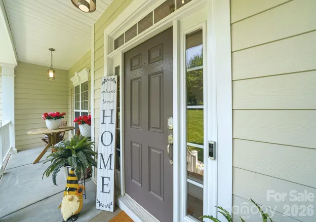 Photo 3 of Single family home for sale at 309 Walking Horse Trl, Davidson, NC 28036 | MLS# 4398377 | Listing updated on 2026-10-17