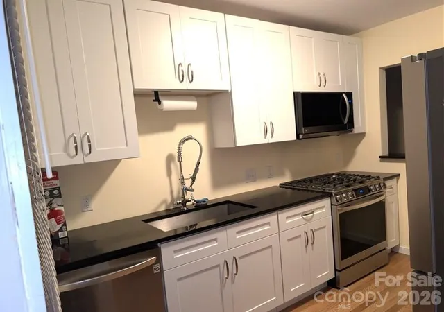 Photo 4 of Single family home for sale at 542 Stegall St, Charlotte, NC 28217 | MLS# 4398380 | Listing updated on 2026-09-13