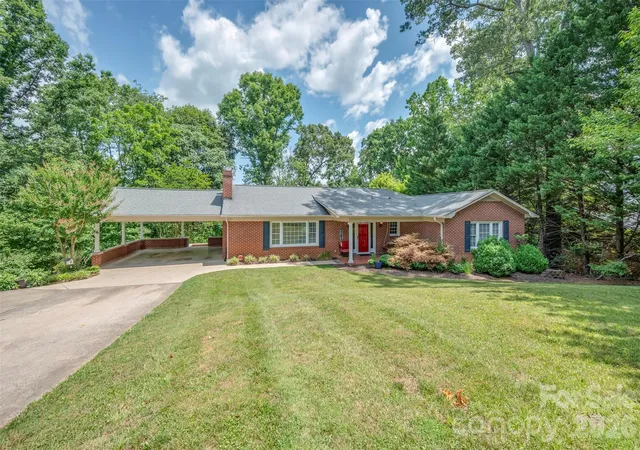 Homes for sale in Forest City, NC | 303 Elizabeth Ave, Forest City, NC 28043 | MLS# 4398405