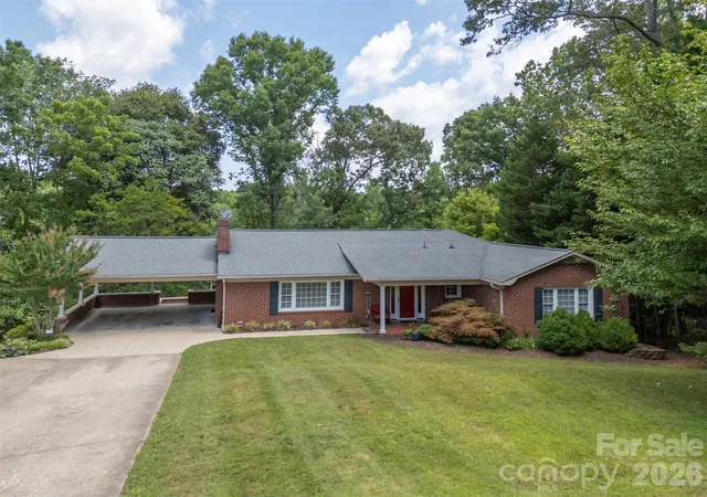 Homes for sale in Forest City, NC | 303 Elizabeth Ave, Forest City, NC 28043 | MLS# 4398405