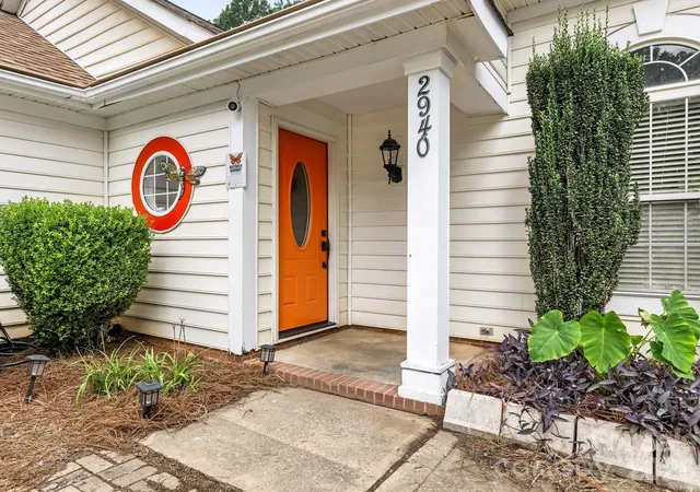 Photo 1 of Single family home for sale at 2940 Hosta Dr, Charlotte, NC 28269 | MLS# 4398413 | Listing updated on 2026-10-05