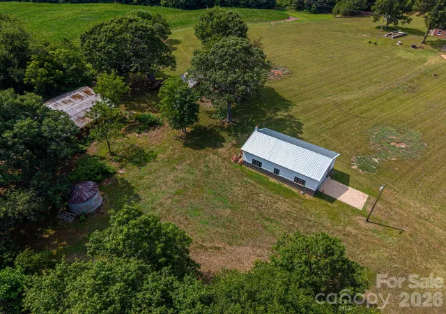 Homes for sale in Cherryville, NC | 1403 Wehunt Store Rd, Cherryville, NC 28021 | MLS# 4398432