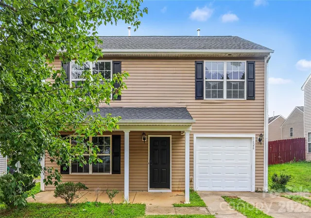 2nd image of 5626 Graypark Dr, Charlotte, NC 28269 | MLS# 4398433