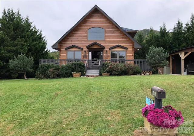 Photo 3 of Single family home for sale at 836 Burney Mountain Rd, Fletcher, NC 28732 | MLS# 4398435 | Listing updated on 2026-06-30