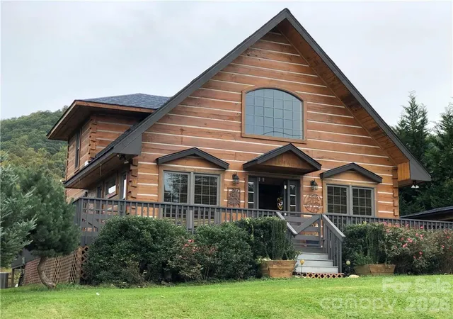 Photo 4 of Single family home for sale at 836 Burney Mountain Rd, Fletcher, NC 28732 | MLS# 4398435 | Listing updated on 2026-06-30