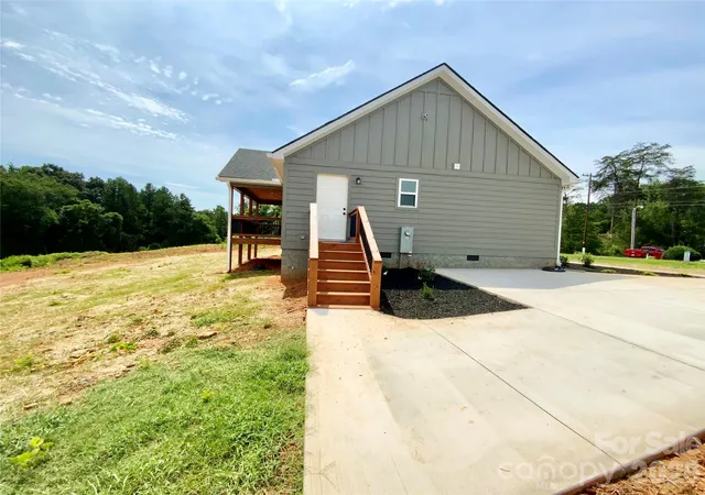Photo 23 of Single family home for sale at 260 Forest Lake Rd, Forest City, NC 28043 | MLS# 4398442 | Listing updated on 2026-08-27