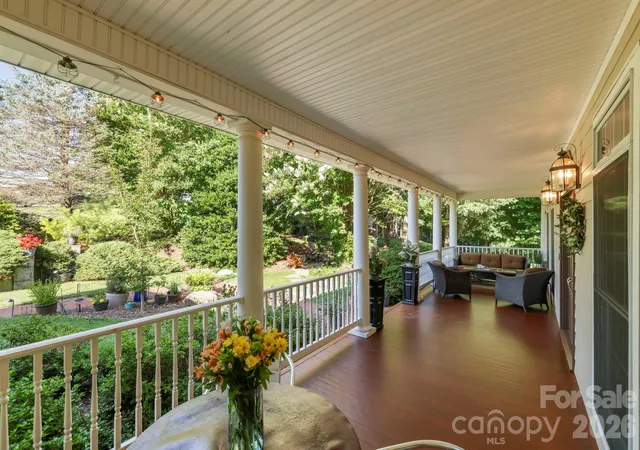 3rd image of 19 Thornapple Dr, Hendersonville, NC 28739 | MLS# 4398445