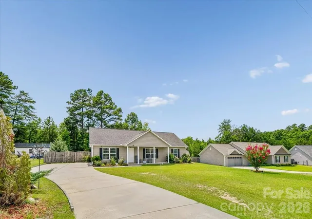 Photo 3 of Single family home for sale at 5071 Sedgefield Dr, Lancaster, SC 29720 | MLS# 4398451 | Listing updated on 2026-10-08