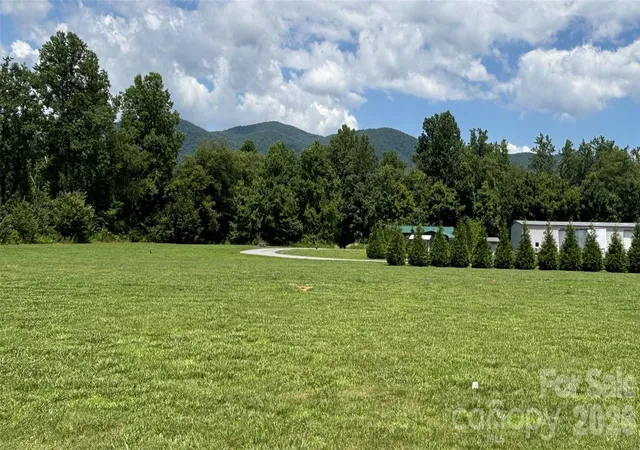 Photo 4 of Single family home for sale at 34 River Run Dr #6, Marion, NC 28752 | MLS# 4398452 | Listing updated on 2026-06-30