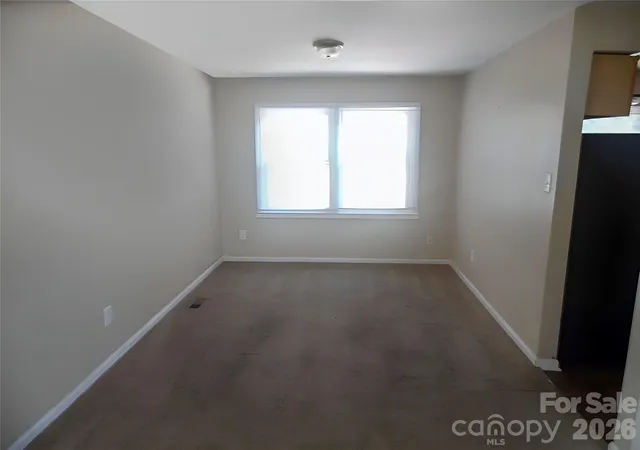 Photo 3 of Single family home for sale at 6311 Coach Hl Ln, Charlotte, NC 28212 | MLS# 4398478 | Listing updated on 2026-09-22