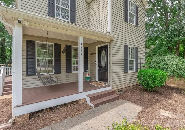 Homes for sale in Denver, NC | 7734 Red Robin Trl, Denver, NC 28037 | MLS# 4398482