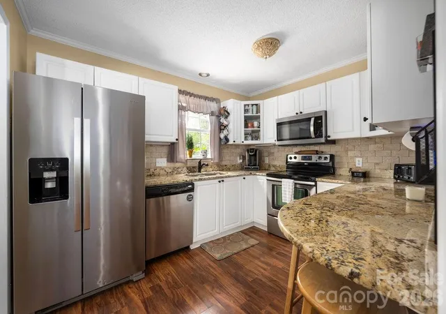 Photo 4 of Single family home for sale at 7734 Red Robin Trl, Denver, NC 28037 | MLS# 4398482 | Listing updated on 2026-08-29