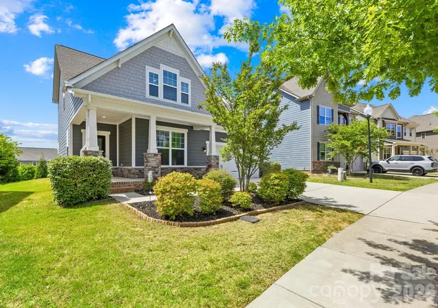 Photo 1 of Single family home for sale at 3022 Oakmere Rd, Waxhaw, NC 28173 | MLS# 4398486 | Listing updated on 2026-10-03
