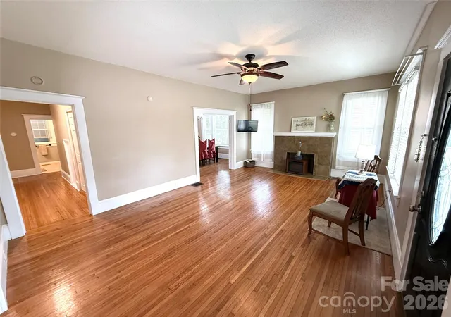 Homes for sale in Newton, NC | 302 S College Ave, Newton, NC 28658 | MLS# 4398499
