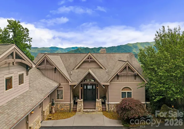 Photo 1 of Single family home for sale at 241 Glen Eagle Dr, Waynesville, NC 28786 | MLS# 4398501 | Listing updated on 2026-10-09