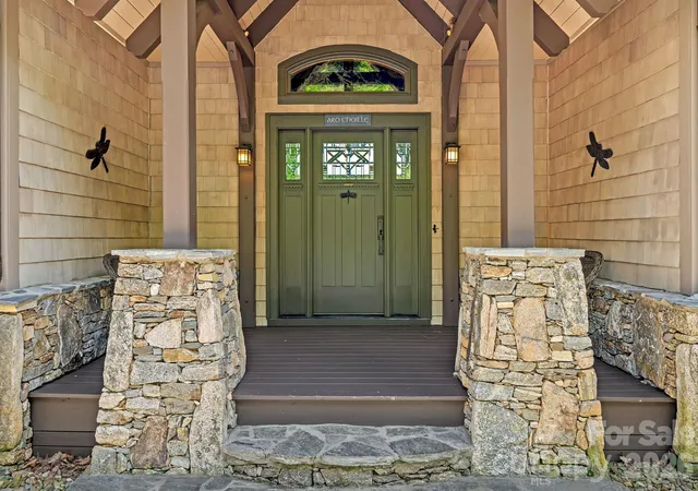 Photo 3 of Single family home for sale at 241 Glen Eagle Dr, Waynesville, NC 28786 | MLS# 4398501 | Listing updated on 2026-10-09