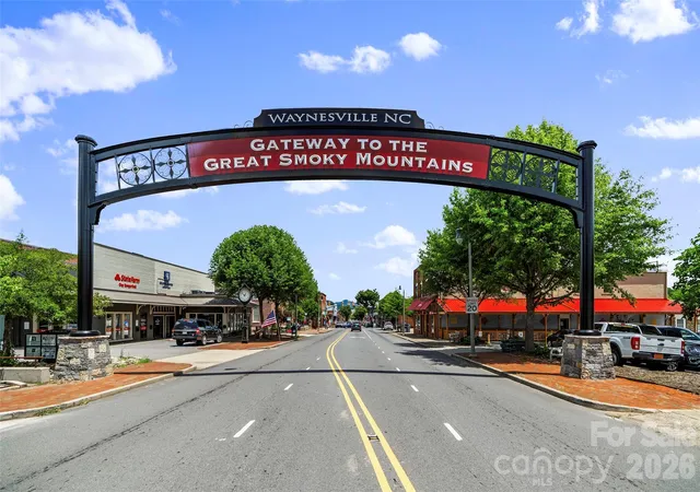 Photo 48 of Single family home for sale at 241 Glen Eagle Dr, Waynesville, NC 28786 | MLS# 4398501 | Listing updated on 2026-10-09