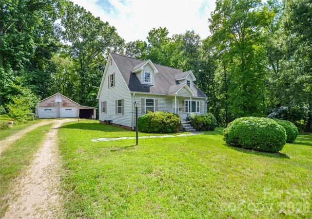 Photo 2 of Sale Pending at 1800 Brantley Rd, Kannapolis, NC 28083 | MLS# 4398516 | Listing updated on 2026-07-18