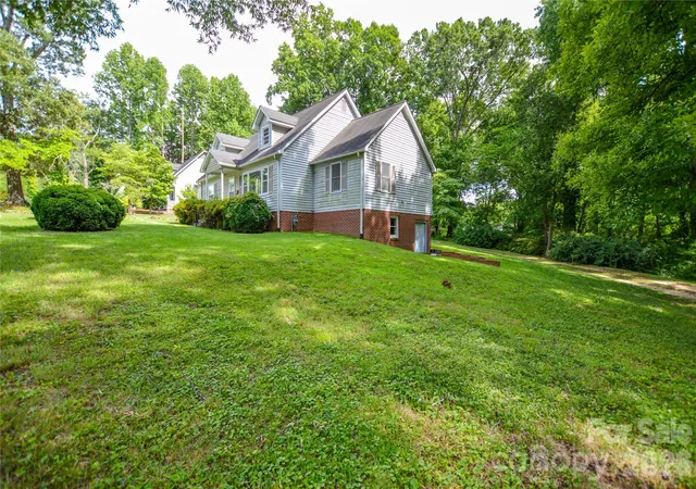 Photo 3 of Sale Pending at 1800 Brantley Rd, Kannapolis, NC 28083 | MLS# 4398516 | Listing updated on 2026-07-18