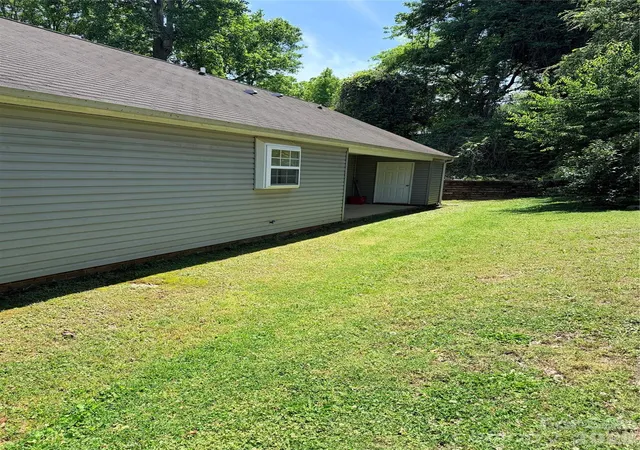 Photo 15 of Sale Pending at 3834 Brookchase Ln, Charlotte, NC 28205 | MLS# 4398531 | Listing updated on 2026-10-03