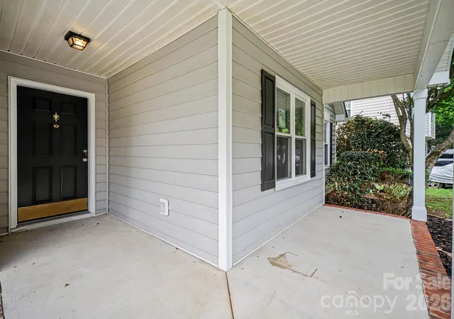 Photo 2 of Single family home for sale at 2732 Black Walnut Ln, Charlotte, NC 28262 | MLS# 4398539 | Listing updated on 2026-08-10