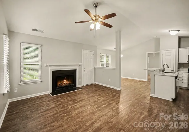 Photo 4 of Single family home for sale at 2732 Black Walnut Ln, Charlotte, NC 28262 | MLS# 4398539 | Listing updated on 2026-08-10