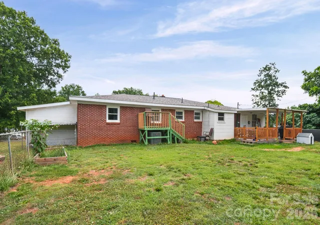 Homes for sale in Shelby, NC | 420 Bear Creek Rd, Shelby, NC 28152 | MLS# 4398541