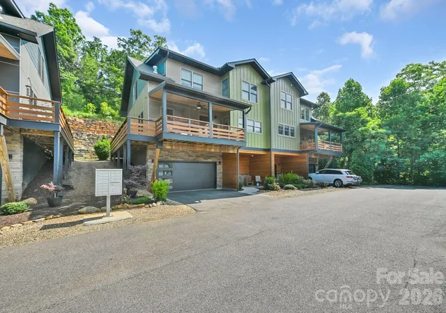 Photo 3 of Townhouse for sale at 406 Kessler Pl, Asheville, NC 28804 | MLS# 4398574 | Listing updated on 2026-07-20
