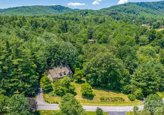 4th image of 22 Meadow Brook Dr, Fletcher, NC 28732 | MLS# 4398596