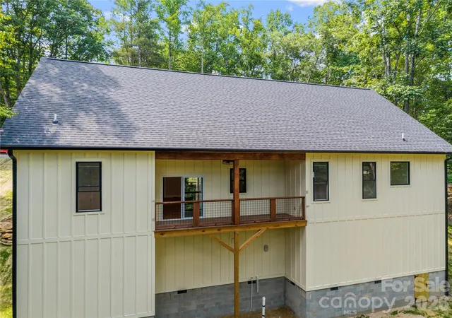 3rd image of 210 Hickory Tree Ln, Hendersonville, NC 28739 | MLS# 4398599