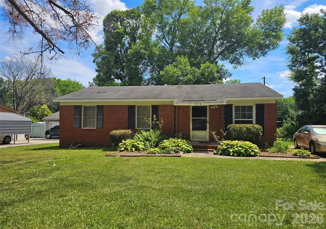 Homes for sale in Lancaster, SC | 306 Wylie Park Rd, Lancaster, SC 29720 | MLS# 4398610
