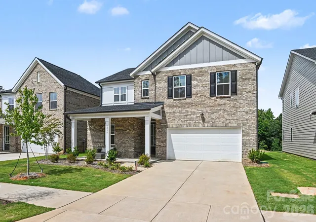 Photo 2 of Single family home for sale at 8230 Franklin Trl St, Charlotte, NC 28227 | MLS# 4398621 | Listing updated on 2026-10-04
