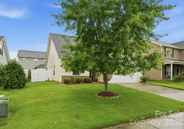 Photo 3 of Single family home for sale at 1707 Sawtooth Ct, Landis, NC 28088 | MLS# 4398631 | Listing updated on 2026-08-14