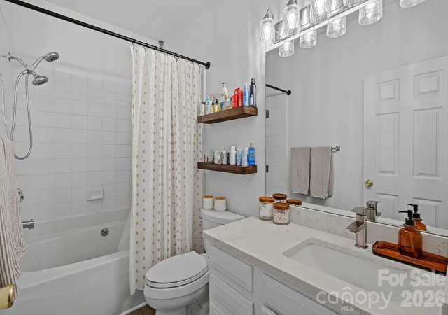 3rd image of 222 S Torrence St, Charlotte, NC 28204
