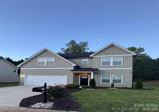 Homes for sale in Lenoir, NC | 1212 Fall Day Cir Sw, Lenoir, NC 28645 | MLS# 4398651