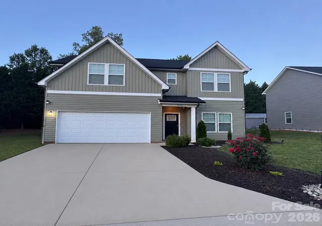 Homes for sale in Lenoir, NC | 1212 Fall Day Cir Sw, Lenoir, NC 28645 | MLS# 4398651