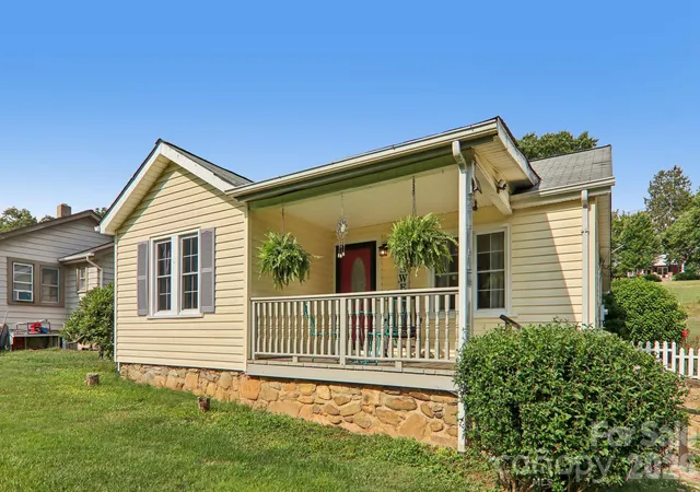 3rd image of 120 Caring Pl Loop, Clyde, NC 28721 | MLS# 4398662