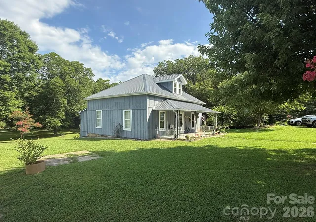 3rd image of 304 Main Ave W, Hildebran, NC 28637 | MLS# 4398663