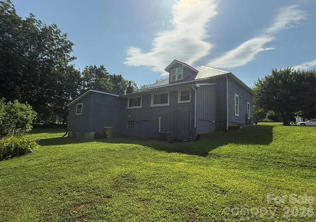 5th image of 304 Main Ave W, Hildebran, NC 28637 | MLS# 4398663