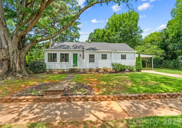 Photo 1 of Single family home for sale at 1019 Beverly Dr, Rock Hill, SC 29730 | MLS# 4398664 | Listing updated on 2026-08-28