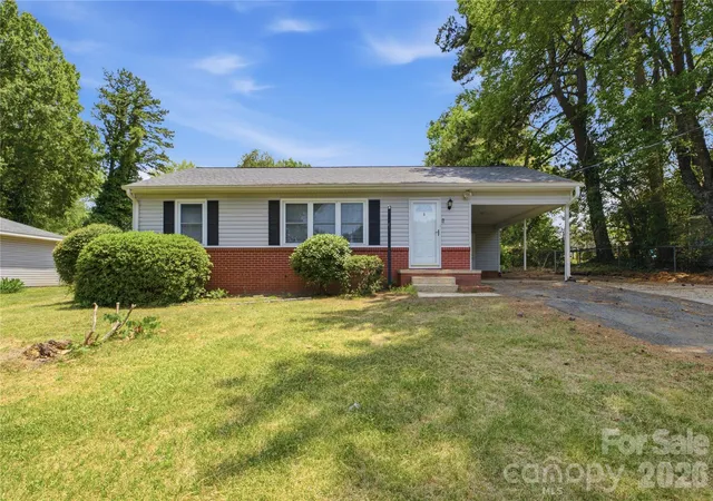 Homes for sale in Salisbury, NC | 1323 Meadowbrook Cir, Salisbury, NC 28144 | MLS# 4398667