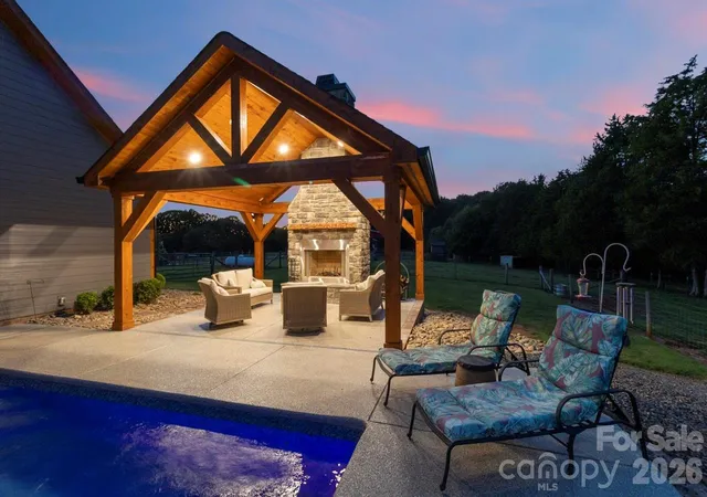 Photo 3 of Sale Pending at 178 Key Farmstead Ln, Lincolnton, NC 28092 | MLS# 4398669 | Listing updated on 2026-10-01
