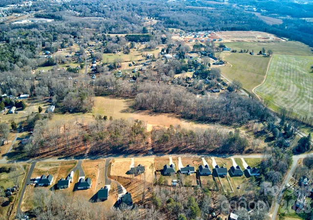 Photo 1 of Sale Pending at 911 Westminster Dr, Statesville, NC 28677 | MLS# 4398708 | Listing updated on 2026-10-13