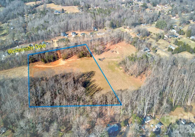 Photo 3 of Sale Pending at 911 Westminster Dr, Statesville, NC 28677 | MLS# 4398708 | Listing updated on 2026-10-13