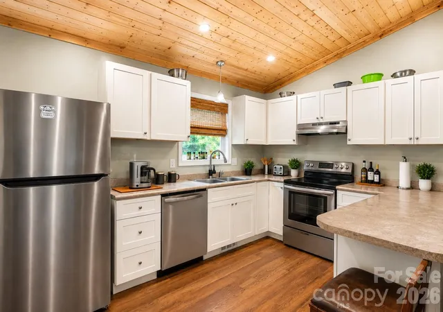 Homes for sale in Sylva, NC | 24 Old Rogers Ln, Sylva, NC 28779 | MLS# 4398711